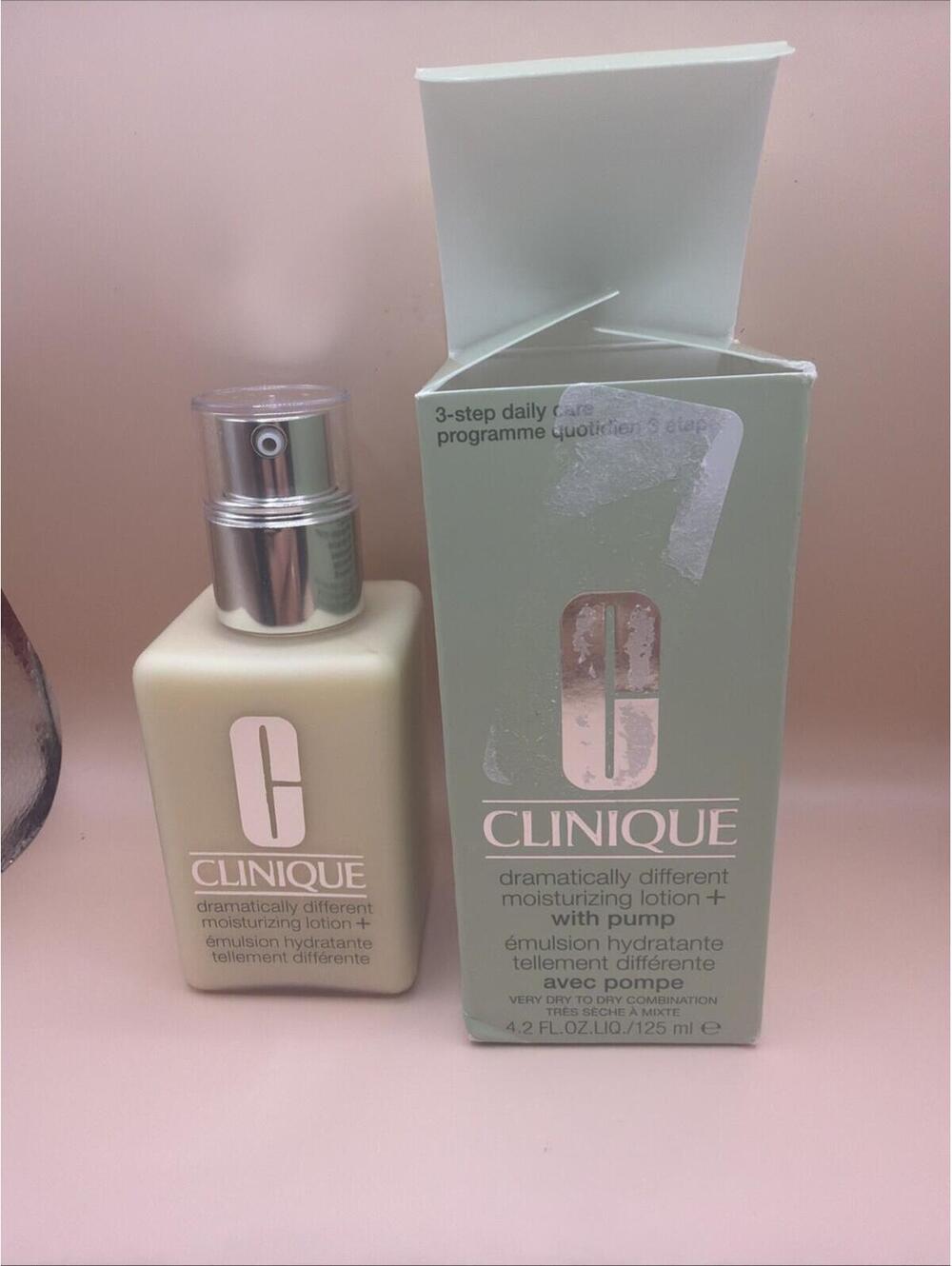 Clinique 0412295927144 Dramatically Different Moisturizing Lotion with Pump